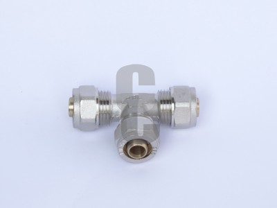 Адаптор троен ф16х16х16                                                                                                                                                                                                                                                                                     